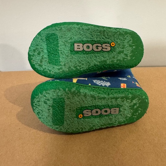 Baby Bogs insulated waterproof boots, Airplanes print, toddler size 6 - Picture 5 of 6